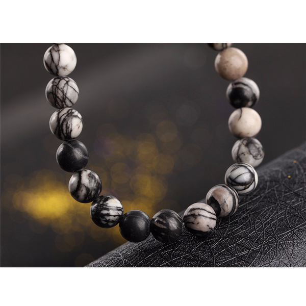 close up of the bead bracelet (marble)