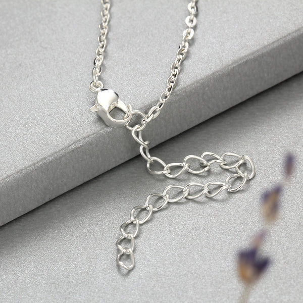 Adjusting link of the necklace