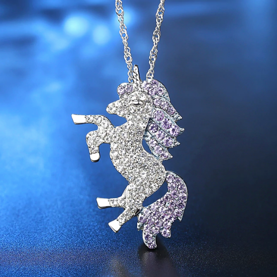 the necklace sparkles in dark