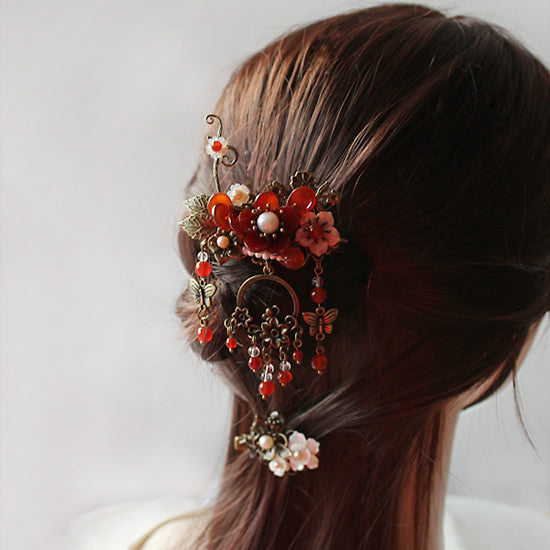 bun hairstyle model demonstration