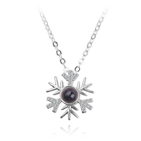 necklace pendant in snow flake shape (silver)