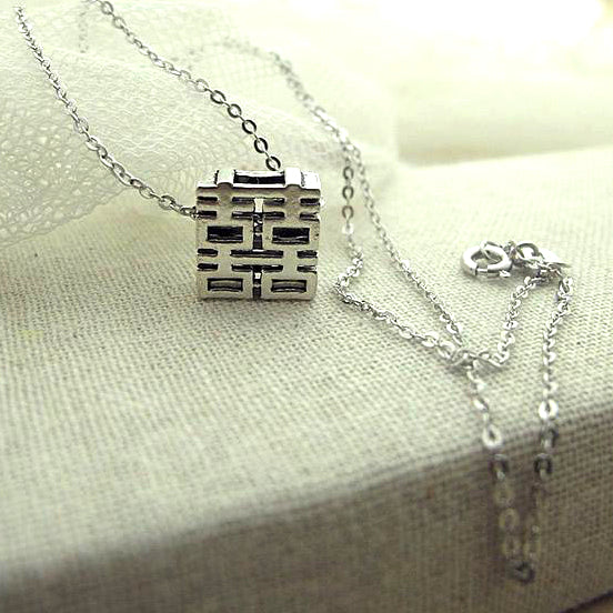 full view of the necklace, square pendant