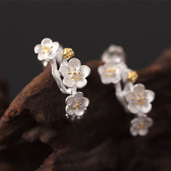 Sakura flower earrings Sterling silver stud earrings for women Cheap ear rings (45-degree view)
