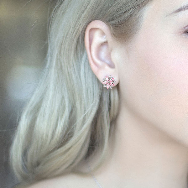 Sakura pink flower earrings Stud earrings for women Cheap ear rings (model demonstration)